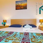 Living - Professional بيت ضيافة ترييستي