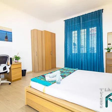 Living - Professional